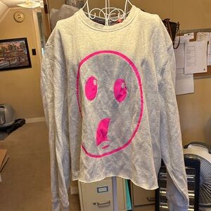 Izod Light Gray Cropped Sweatshirt with Pink Smiley Graphic. Size XXL